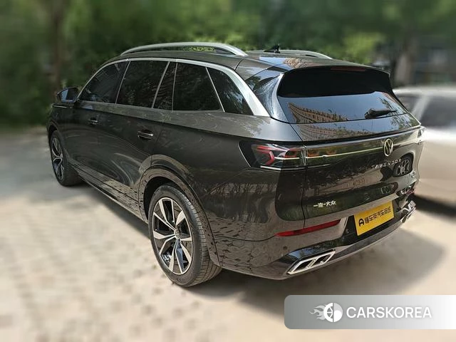 Volkswagen Tavendor 2022 Черный из Китая, фото 2