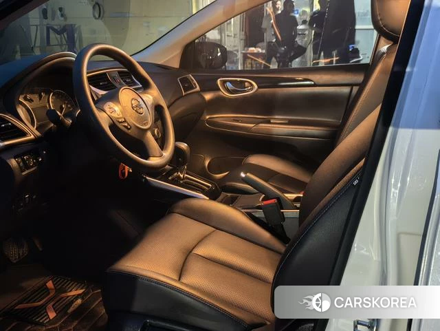 Nissan Sylphy 2023 Белый из Китая, фото 2