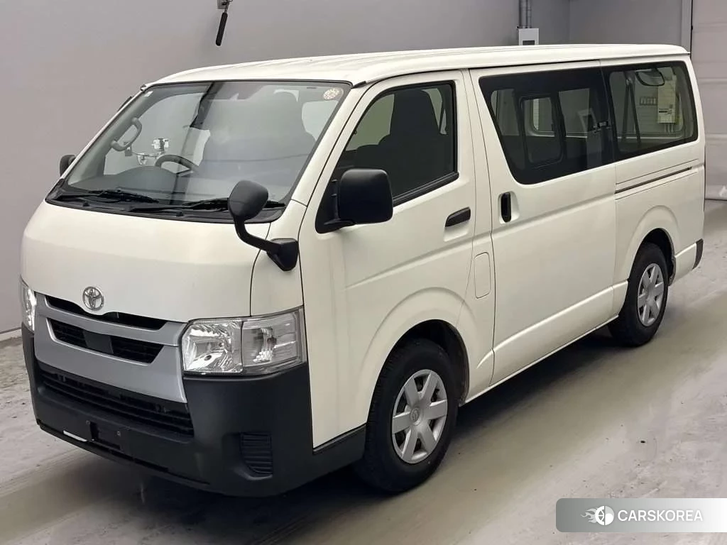 Toyota HiAce Van 2023 из Японии, фото 2