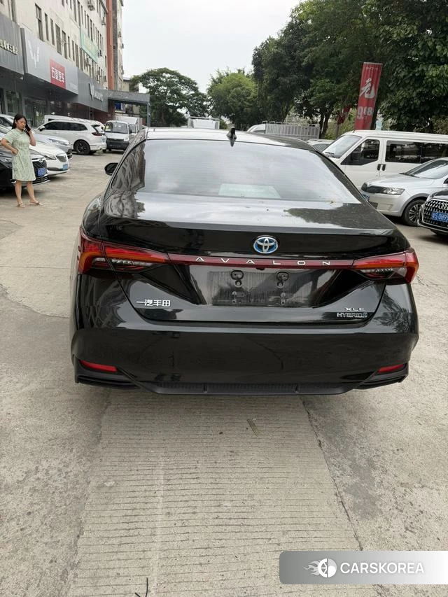 Toyota Avalon 2024 Черный из Китая, фото 2