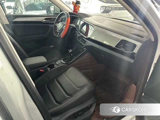 Volkswagen Tayron 2021 Белый из Китая, фото 2
