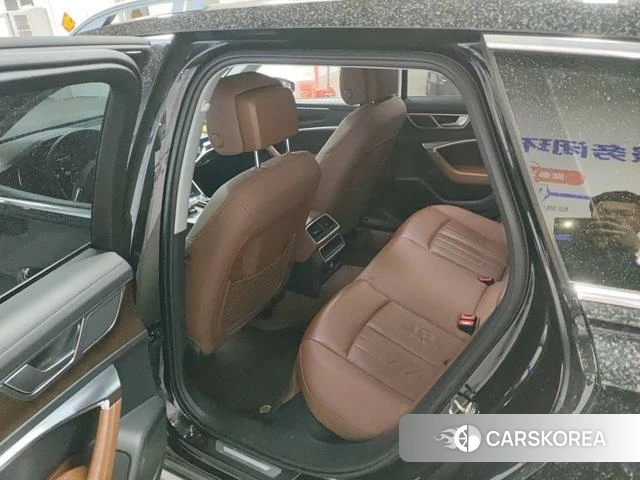 Audi A6 2021 Черный из Китая, фото 2