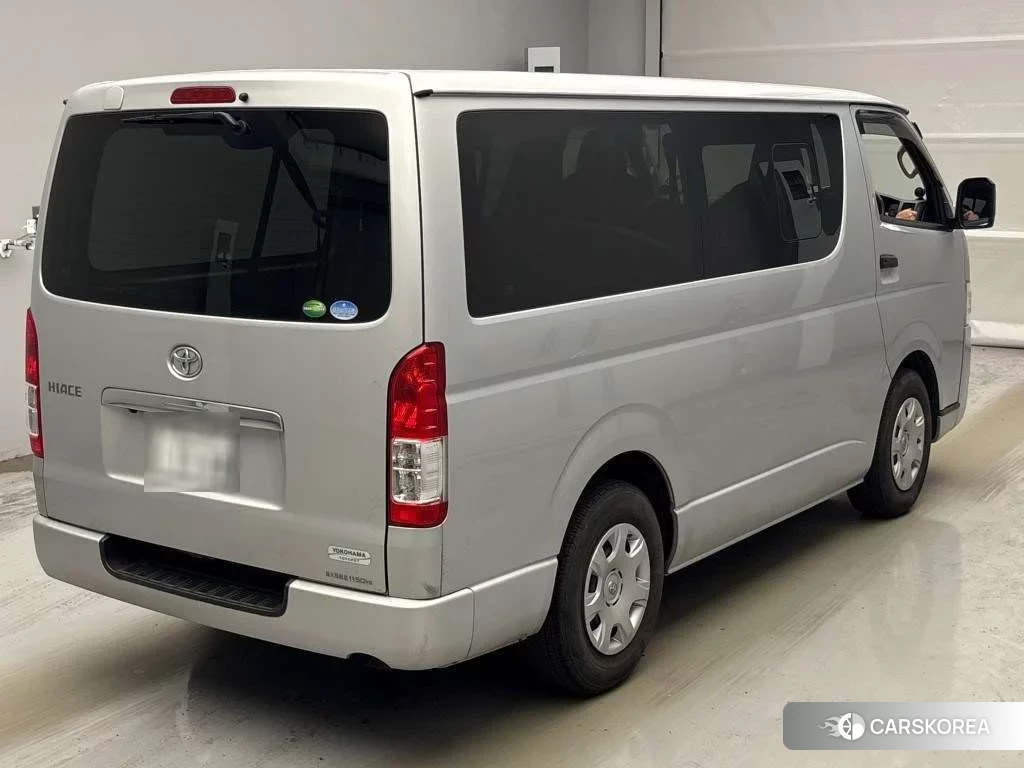 Toyota HiAce Van 2021 из Японии, фото 2
