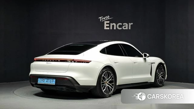 Porsche Taycan id 4715596 из Кореи 12