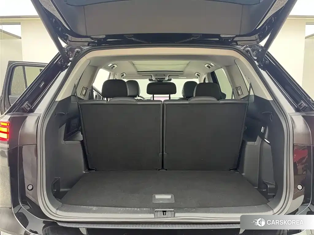 Volkswagen Touareg 2025 Черный из Китая, фото 3