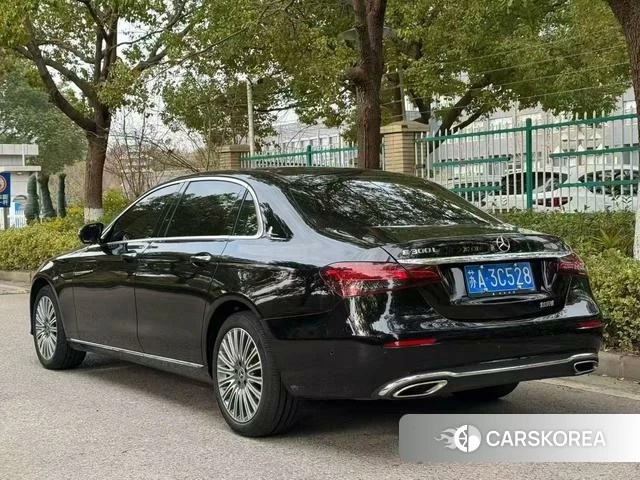 Mercedes-Benz E-Class 2023 Черный из Китая, фото 6