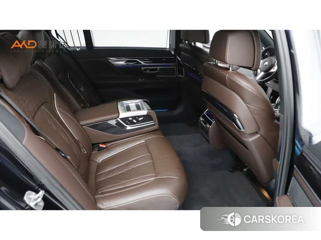 BMW 7 series 2022 Черный из Китая, фото 2