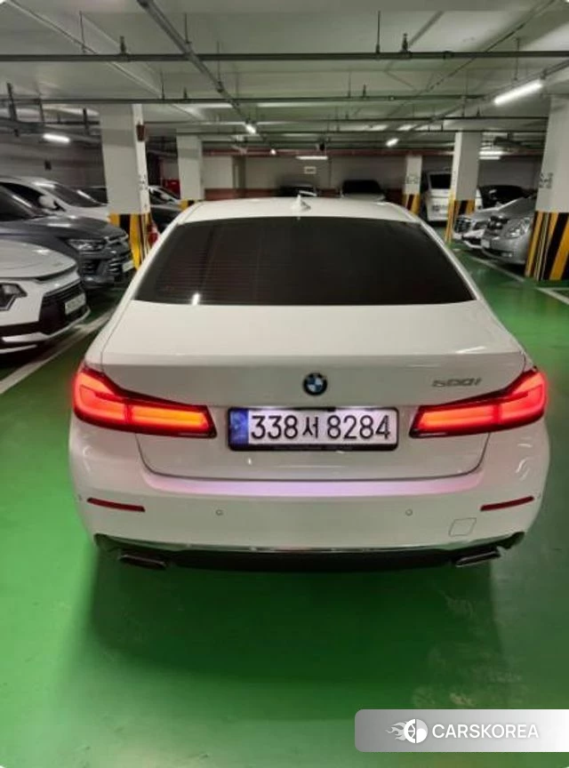 BMW 5 Series (G30) 2022 Белый из Кореи, фото 2