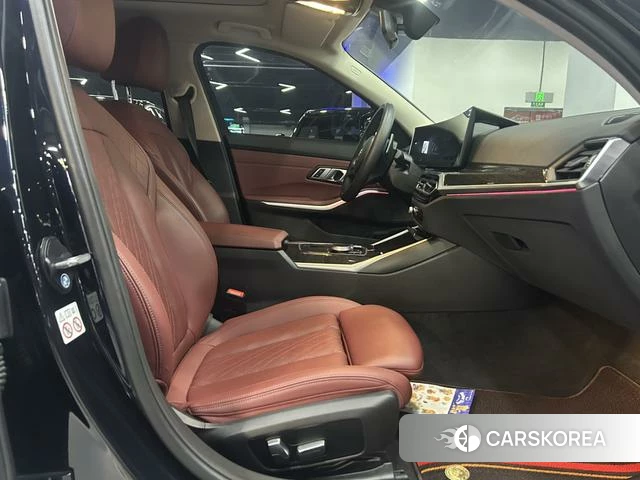 BMW 3 series 2023 Черный из Китая, фото 6
