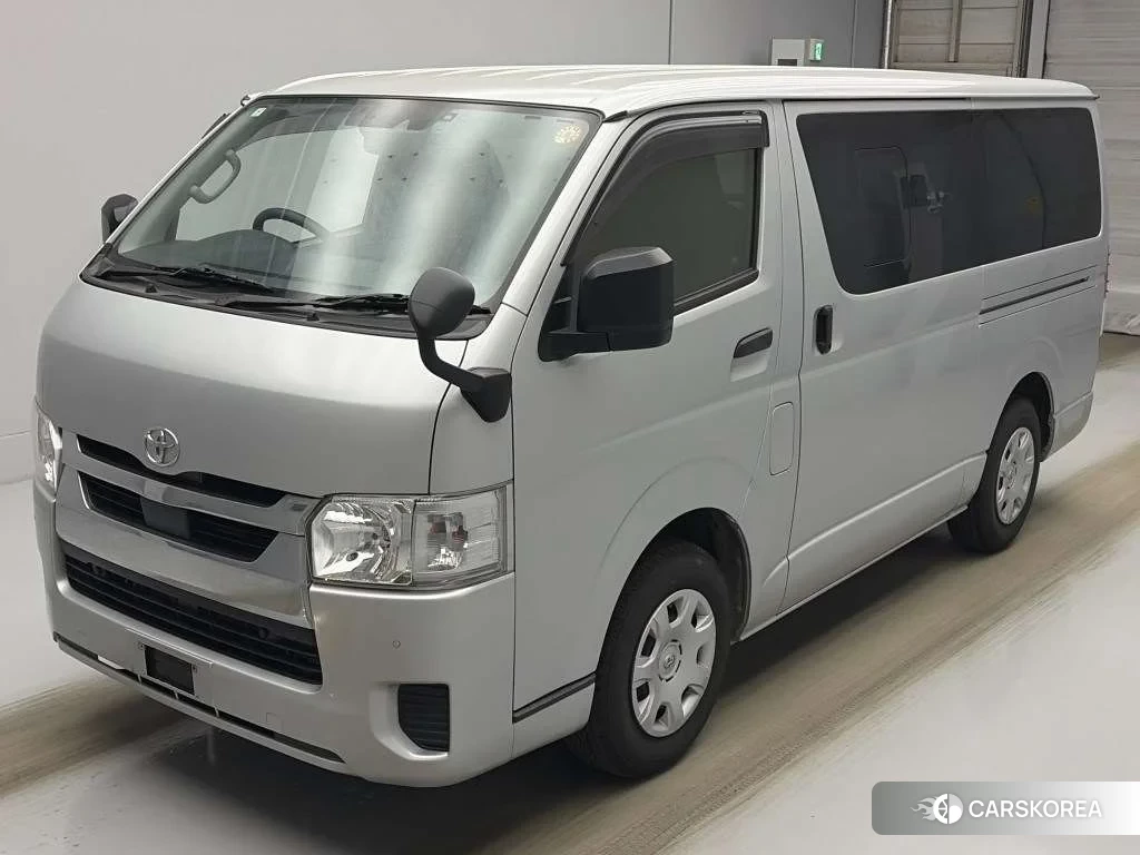 Toyota HiAce Van 2021 из Японии, фото 2