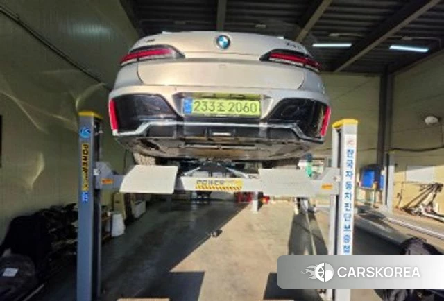 BMW 7 Series (G70) 2024 Серый из Кореи, фото 2