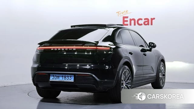 Porsche Makan EV id 3769632 из Кореи 12