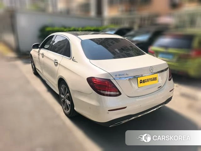 Mercedes-Benz E-Class 2020 Белый из Китая, фото 2