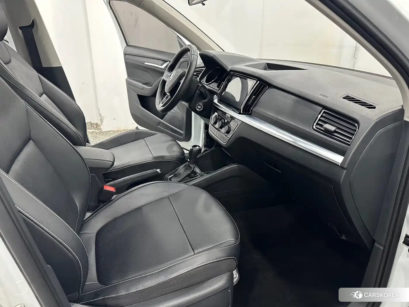 Skoda Kamiq 2023 Белый из Китая, фото 2