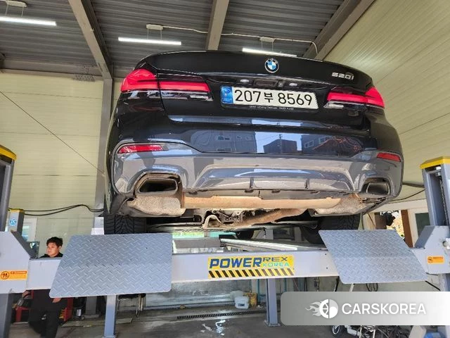 BMW 5 Series (G30) 2021 Черный из Кореи, фото 2