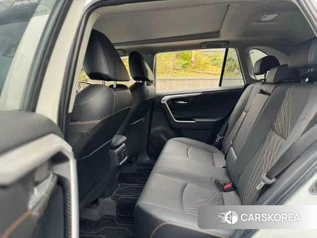 Toyota RAV4 2025 Белый из Китая, фото 2