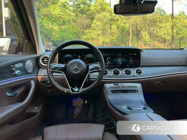 Mercedes-Benz E-Class 2022 Черный из Китая, фото 2