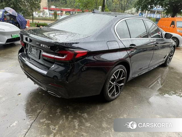 BMW 5 series 2021 Черный из Китая, фото 3