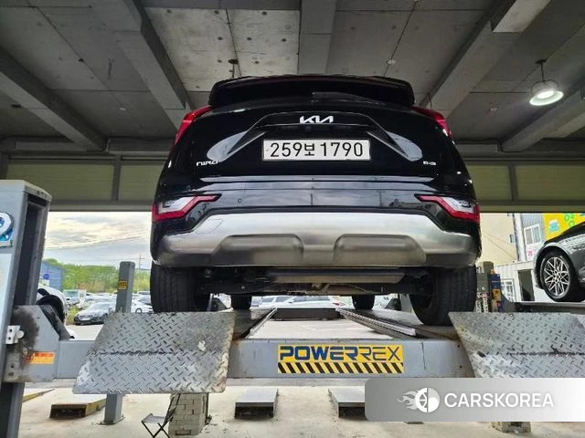 Kia Di Ol Nu Niro 2022 Черный из Кореи, фото 2