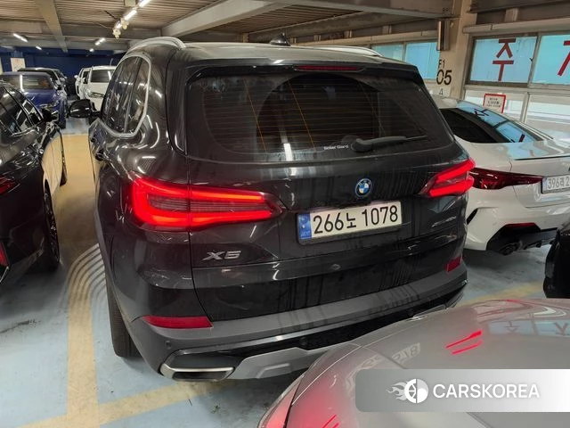 BMW X5 (G05) 2022 Черный из Кореи, фото 2