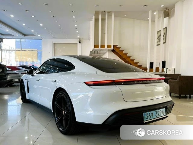 Porsche Taycan id 4746139 из Кореи 12