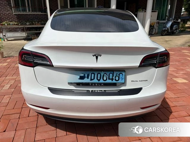 Tesla Model 3 2020 Белый из Кореи, фото 2