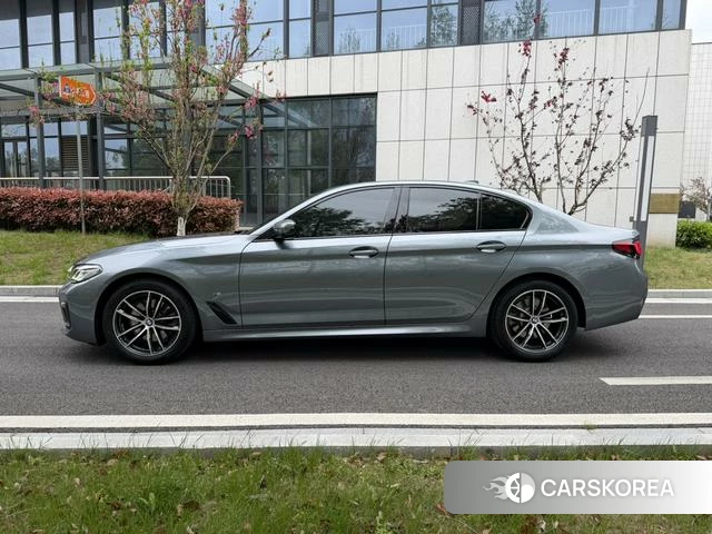 BMW 5 series 2022 Другой из Китая, фото 3
