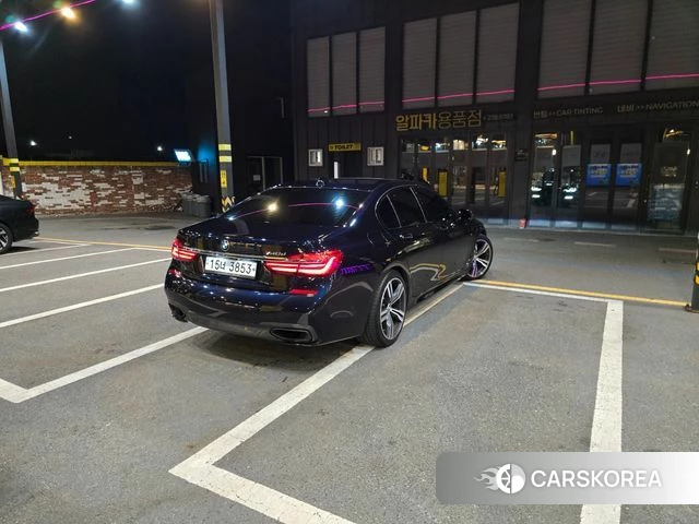 BMW 7 Series (G11) 2018 Черный из Кореи, фото 2