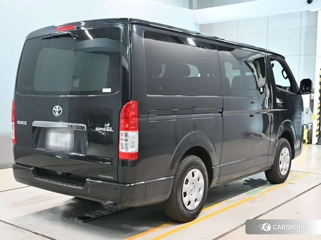 Toyota HiAce Van 2024 из Японии, фото 2