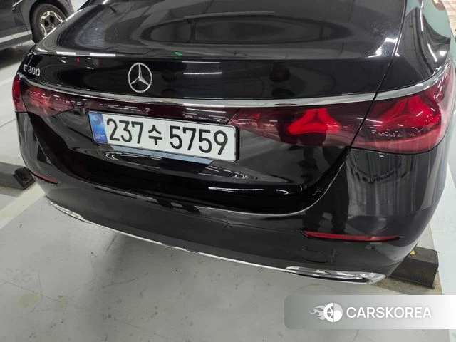Mercedes-Benz E-Class W214 2025 Черный из Кореи, фото 2