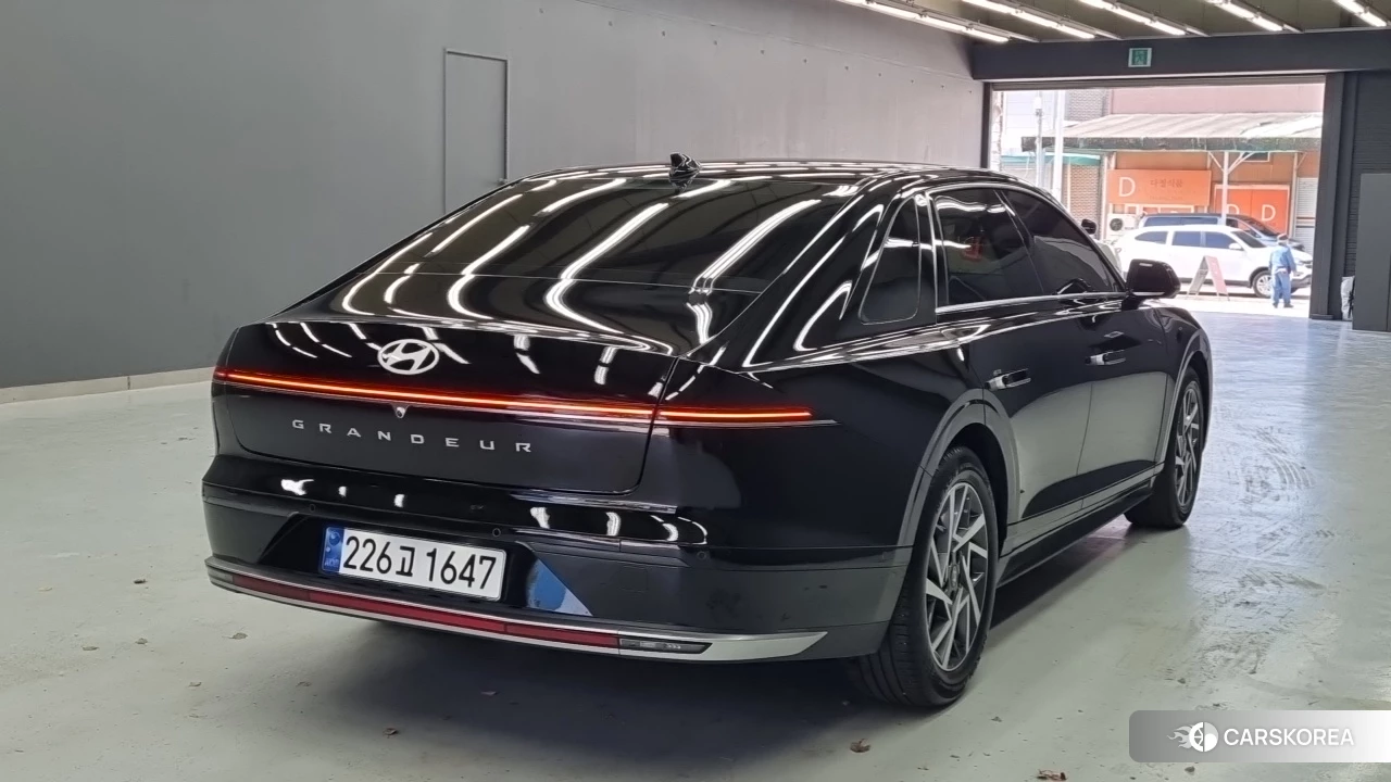 Hyundai Grandeur Hybrid (GN7) id 5016244 из Кореи 10