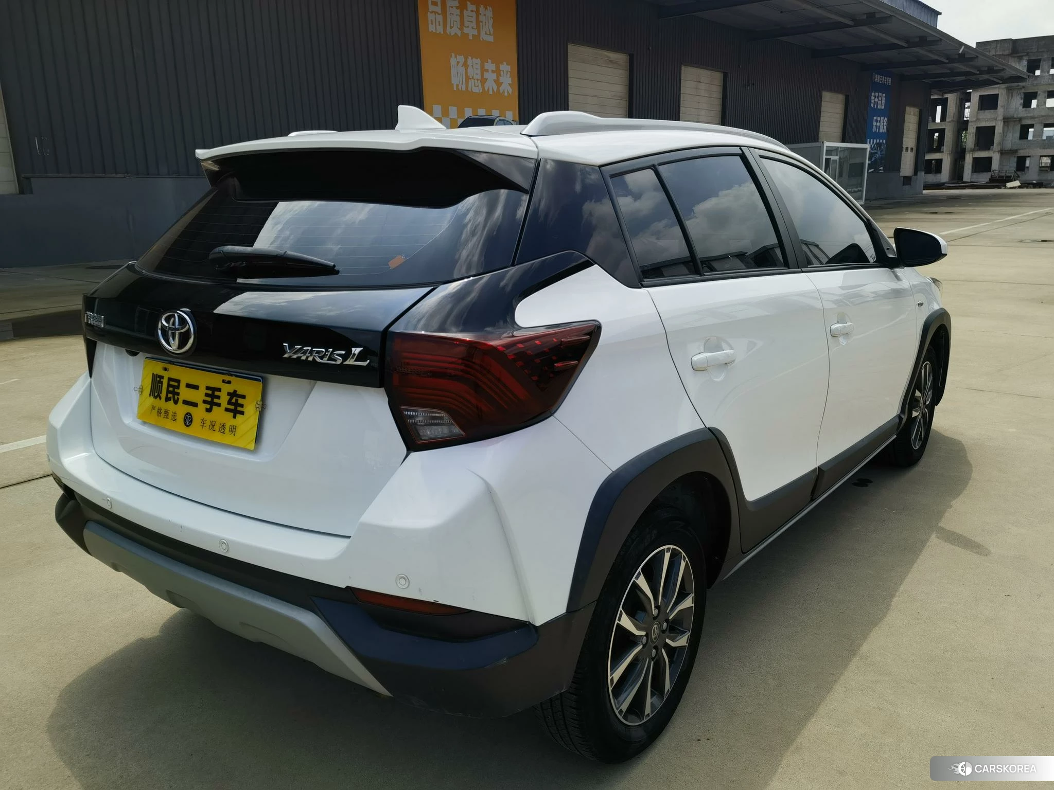 Toyota Yaris L 2021 Белый из Китая, фото 4