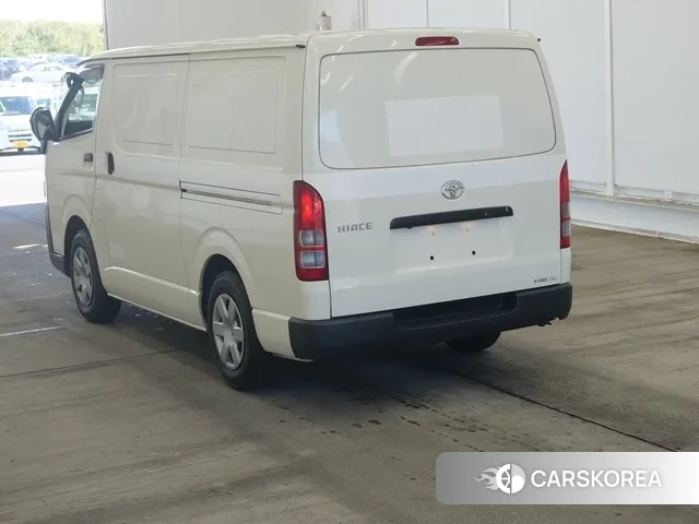 Toyota HiAce Van 2021 из Японии, фото 2