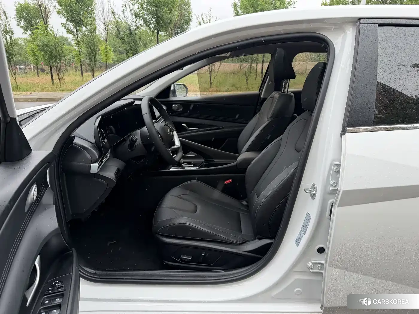 Hyundai Elantra 2024 Белый из Китая, фото 6