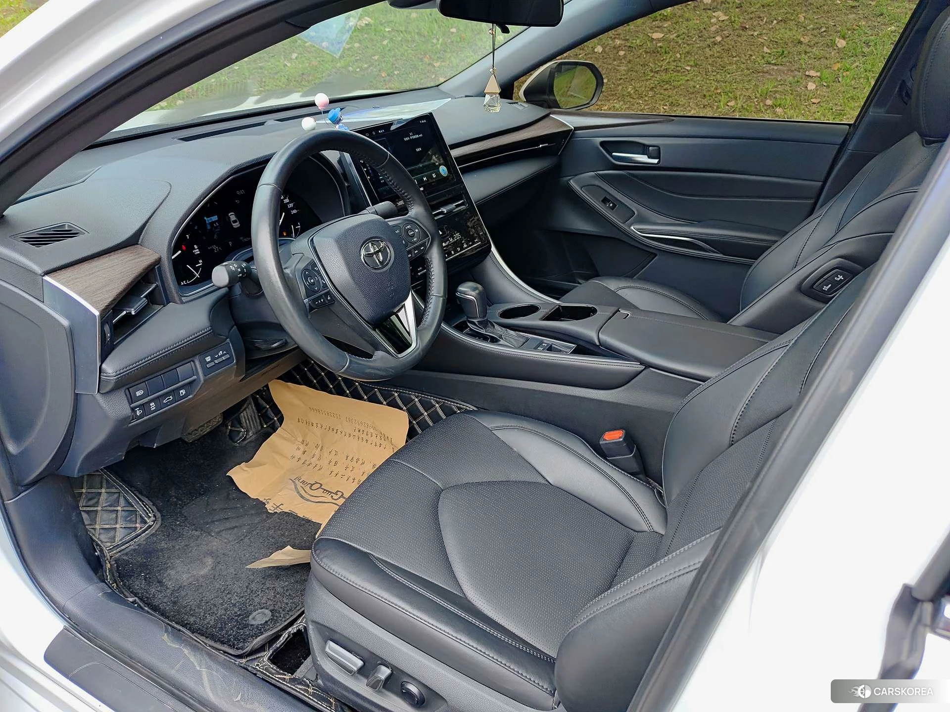 Toyota Avalon 2023 Белый из Китая, фото 3