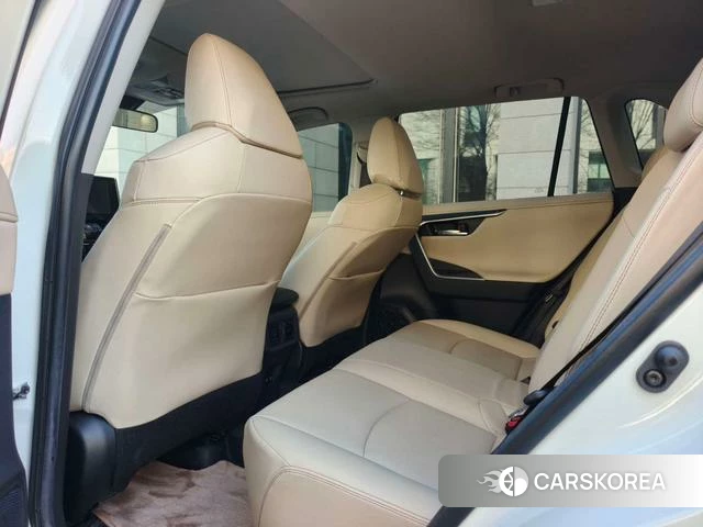 Toyota RAV4 2021 Белый из Китая, фото 2