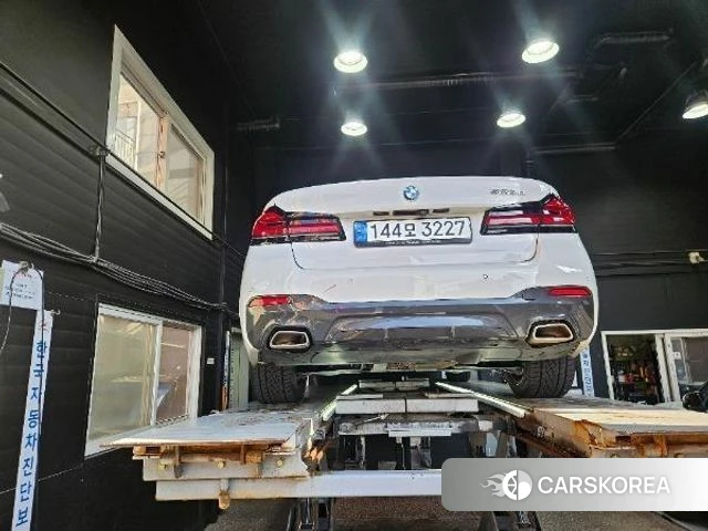 BMW 5 Series (G30) 2022 Белый из Кореи, фото 2