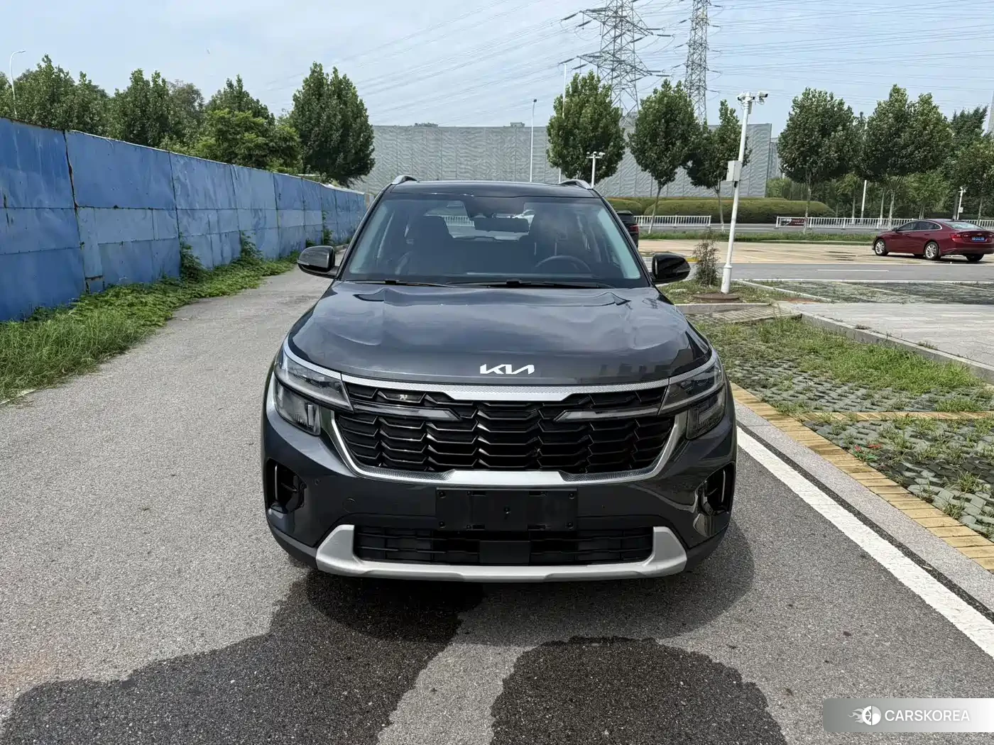Kia Seltos 2023 Silver/gray из Китая, фото 2