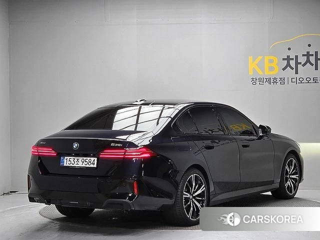 BMW 5 Series (G60) id 5015649 из Кореи 12