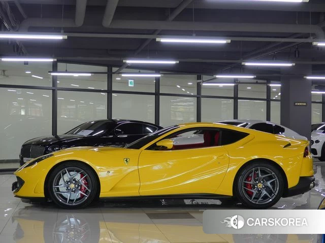 Ferrari 812 Superfast id 4952340 из Кореи 7