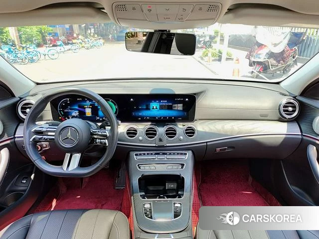 Mercedes-Benz E-Class 2023 Белый из Китая, фото 2