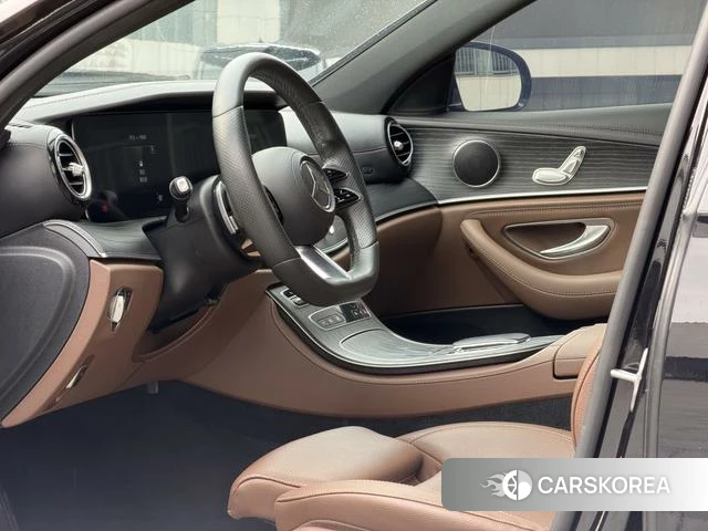 Mercedes-Benz E-Class 2021 Черный из Китая, фото 6