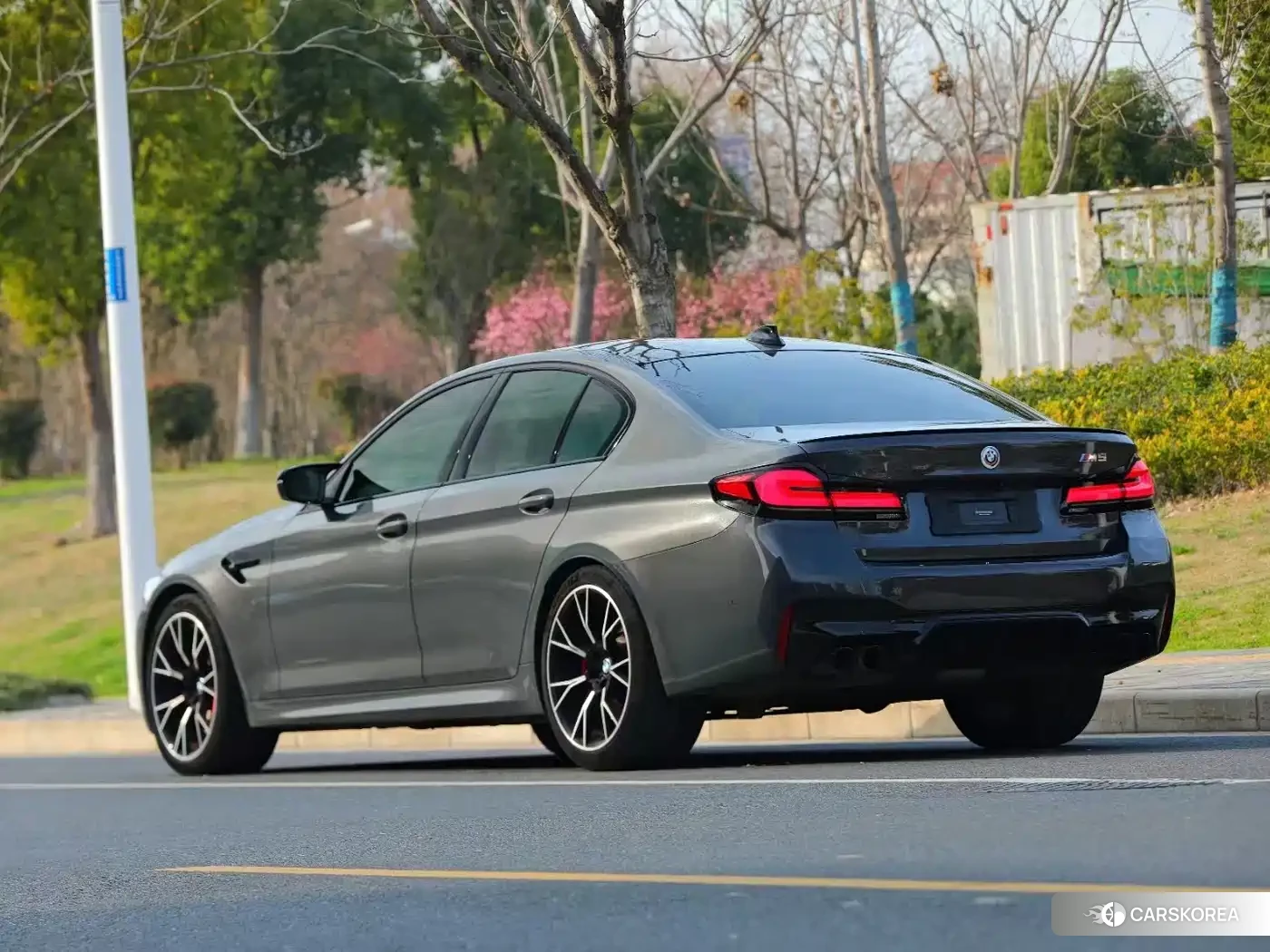 BMW M5 2021 Silver/gray из Китая, фото 2