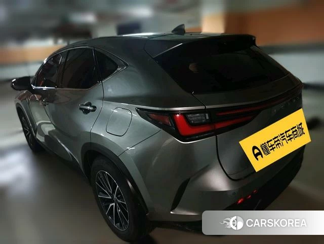 Lexus NX 2022 Серебристо-серый из Китая, фото 2