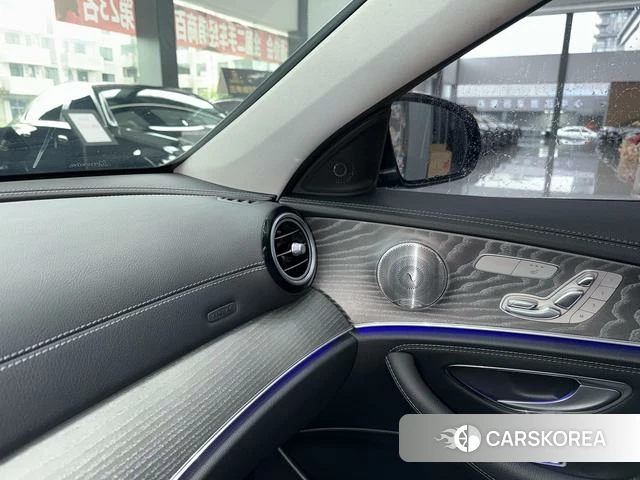 Mercedes-Benz E-Class 2021 Черный из Китая, фото 2
