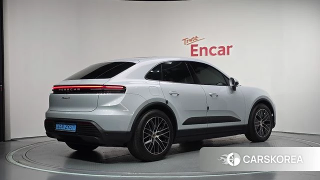 Porsche Makan EV id 4949882 из Кореи 12