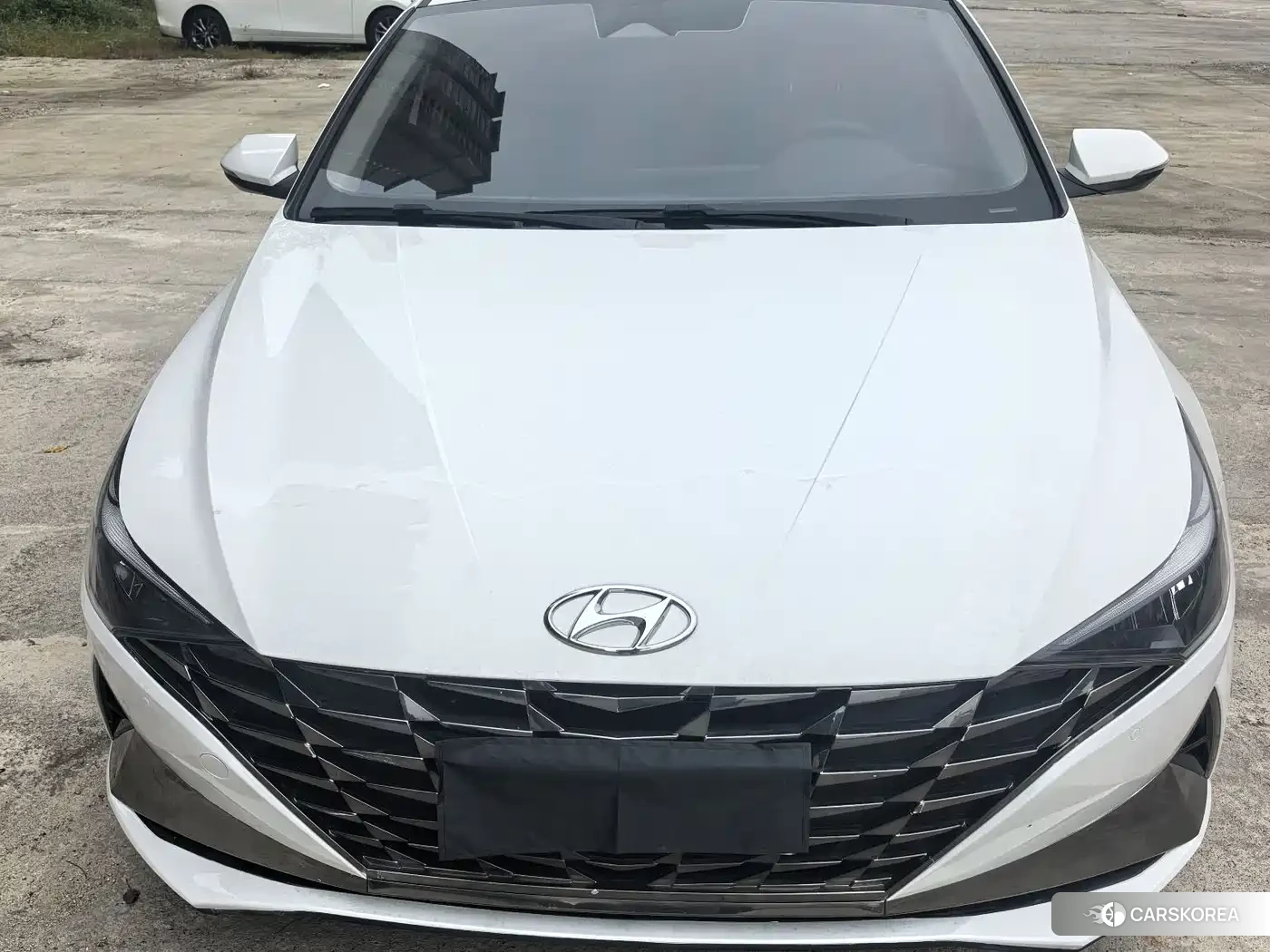 Hyundai Elantra 2023 Белый из Китая, фото 2