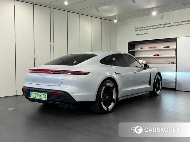 Porsche Taycan id 4870529 из Кореи 12
