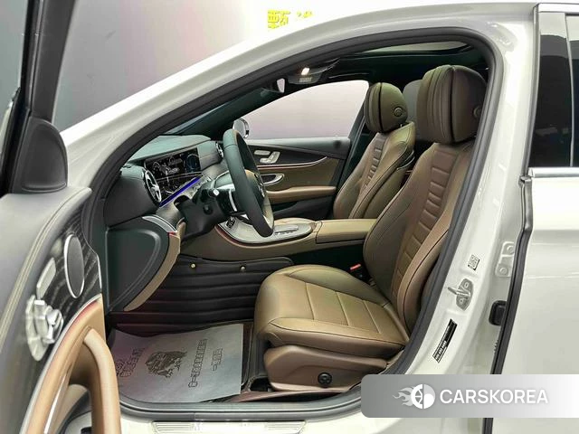 Mercedes-Benz E-Class 2024 Белый из Китая, фото 2