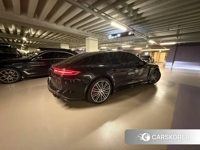 Porsche Panamera (971) 2019 Черный из Кореи, фото 2
